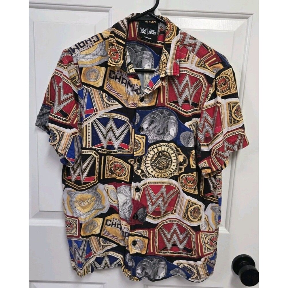 Shoe Palace x WWE Championship Belts Rayon Button Down Short Sleeve Shirt Size M